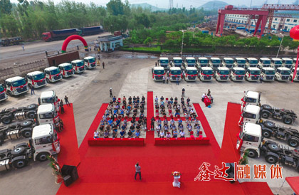 3月，康各莊鐵礦順利投產(chǎn)，年產(chǎn)鐵精粉達(dá)40000多噸；租賃唐山宏達(dá)建材股份有限公司貨場、沙河驛鎮(zhèn)紅廟子貨場，年綜合發(fā)運(yùn)量達(dá)100多萬噸。