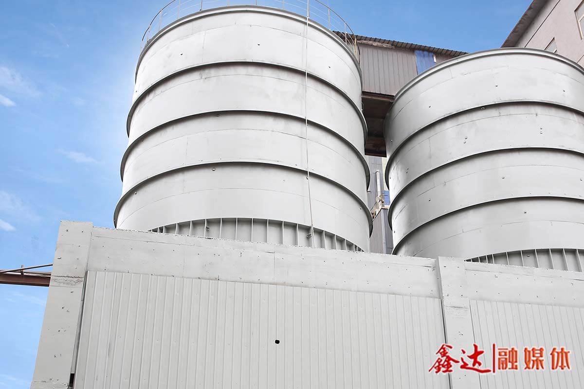 決戰(zhàn)全年勝丨精心“備餐”保高爐，原料廠奮斗號角正響亮！